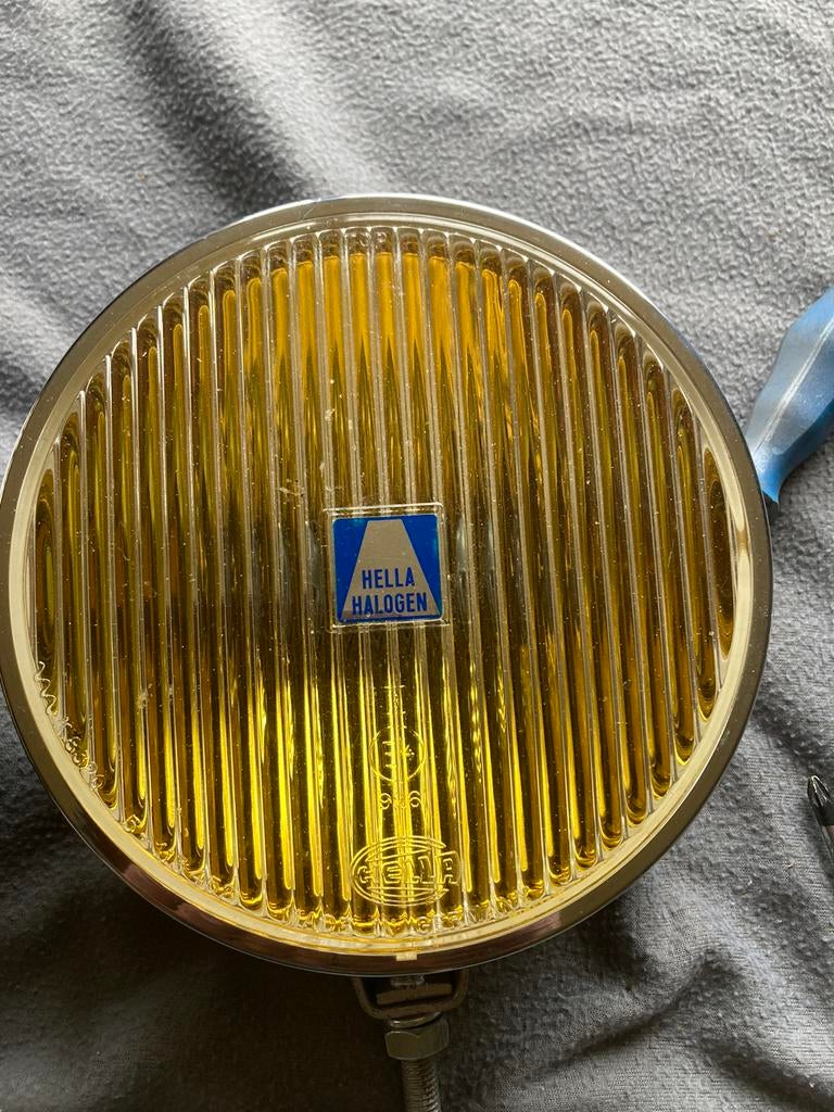 Oldtimer 2 Hella mistlampen type 170 en 18 cm, Auto-onderdelen, Verlichting, Ophalen of Verzenden, Gebruikt