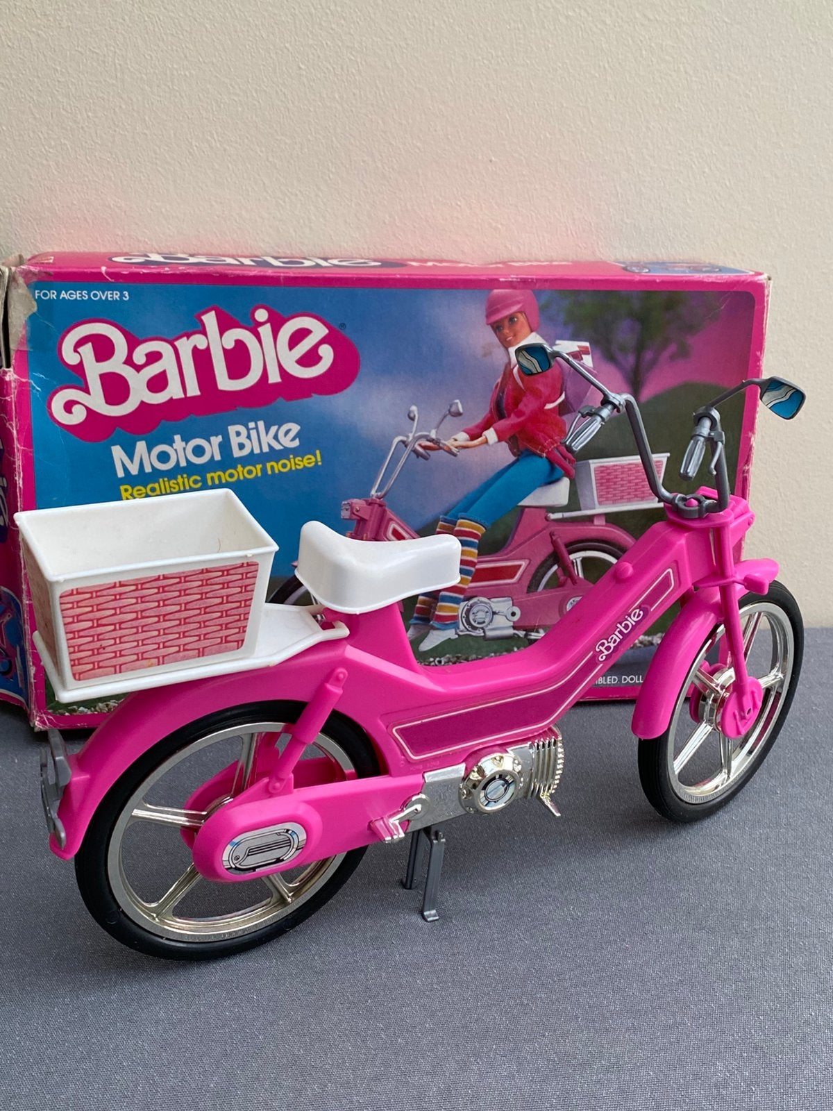 Vintage Barbie 1983 motor bike in doos Mattel, Verzamelen, Verzenden