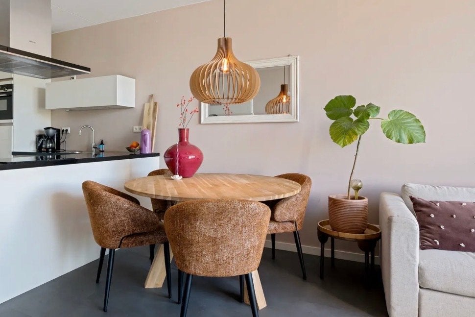 Woood houten ronde eettafel, ophalen, Huis en Inrichting, Ophalen of Verzenden, Gebruikt, Rond, Overige houtsoorten