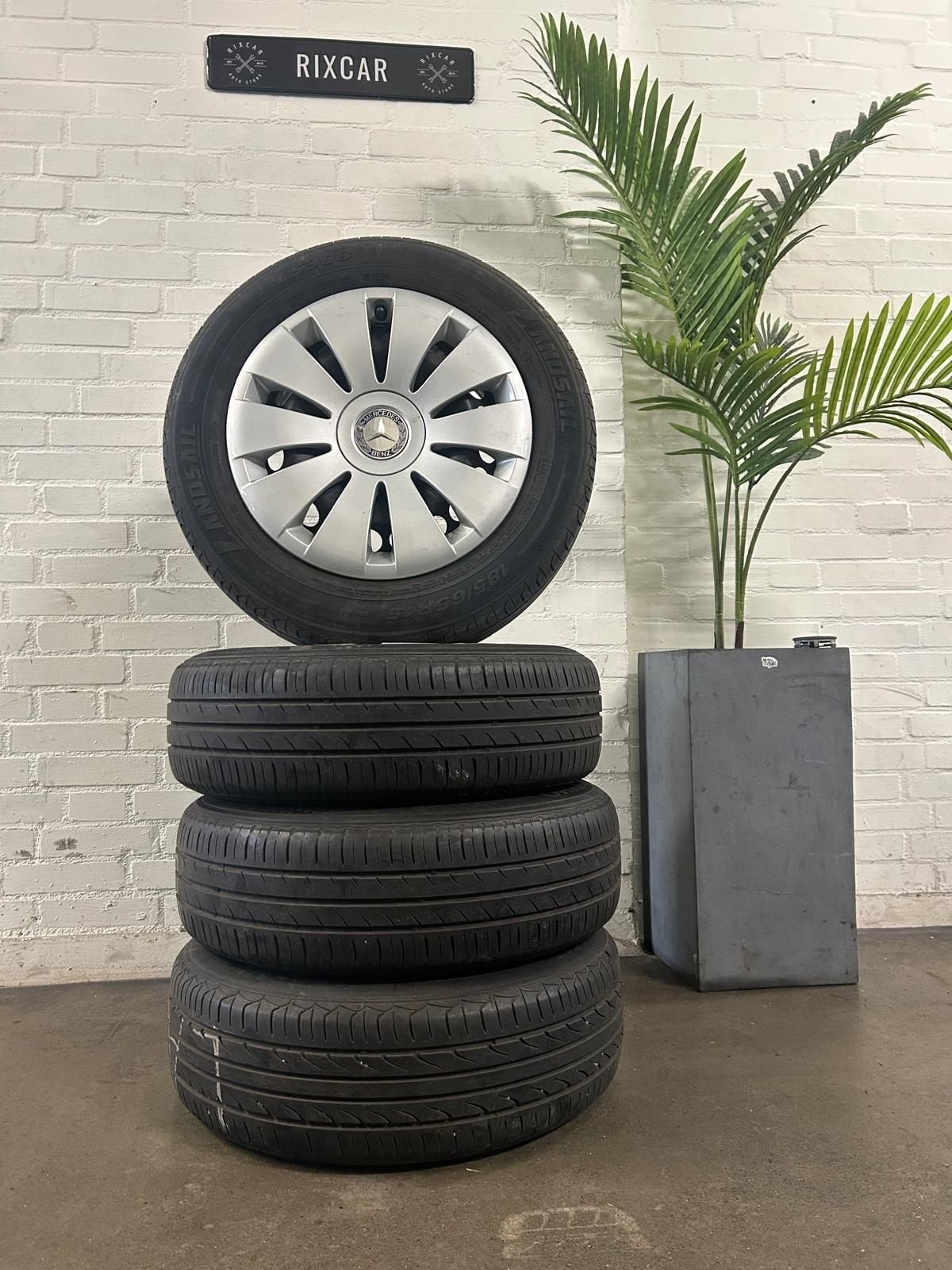Originele Mercedes stalen velgenset + Zomerbanden + wieldopp, Auto-onderdelen, Ophalen, Gebruikt, -, -