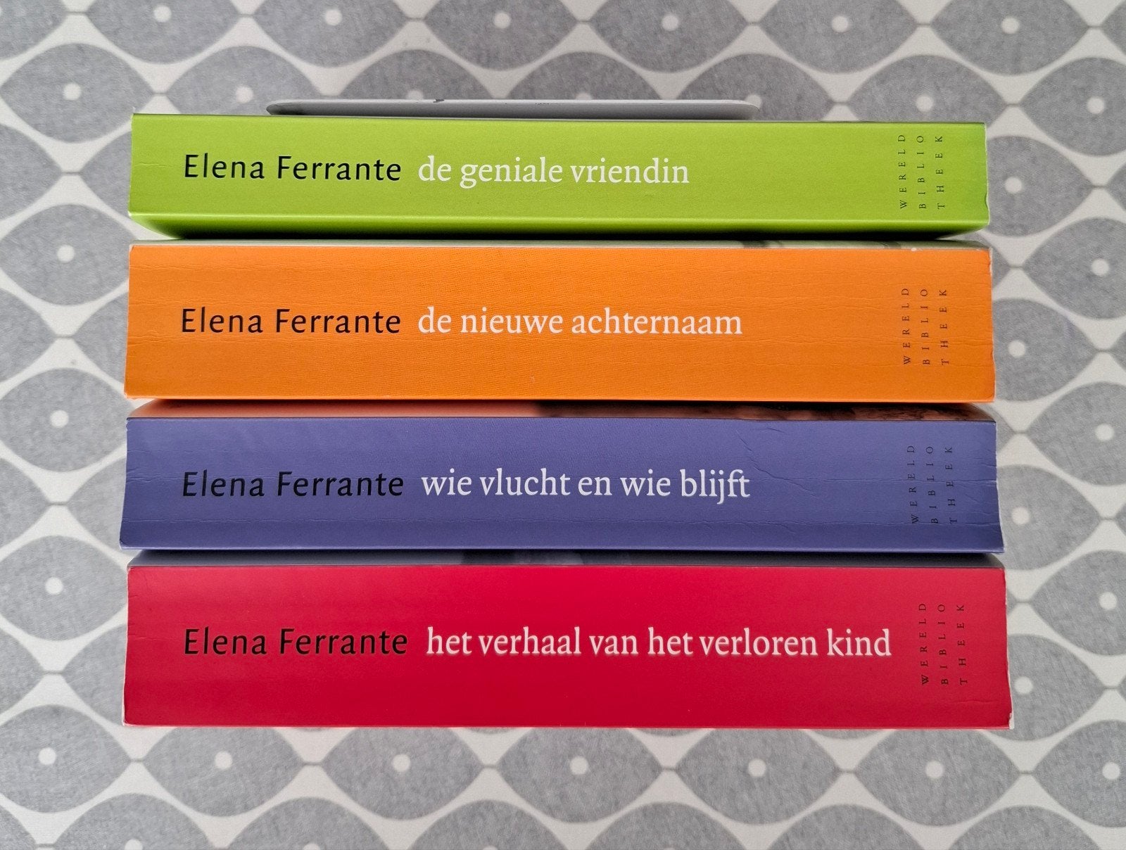 Elena Ferrante, de Napolitaanse romanserie van 4 boeken, Ophalen of Verzenden, Gelezen, Elena Ferrante