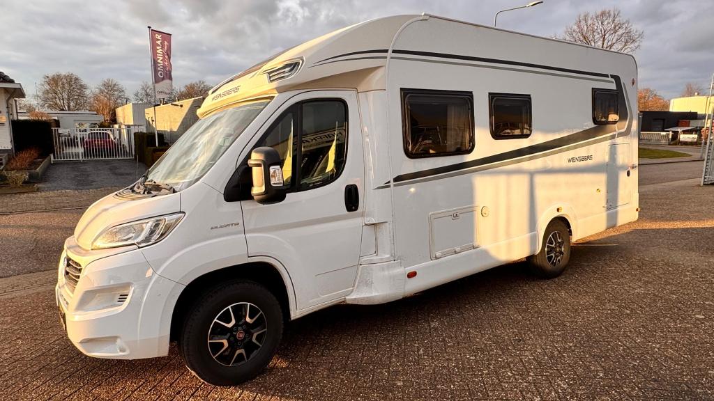 Weinsberg 700 ME Victron L-ion Omvormer Ebike automaat Zonne, Caravans en Kamperen, Campers, Automaat, Koelkast, Weinsberg, Ringverwarming