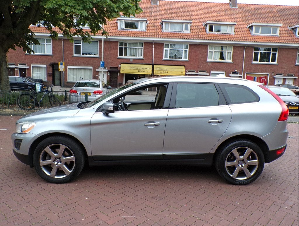 Volvo XC60 3.0 T6 Momentum Van 1e eigenaar aantoonbaar, Auto's, Volvo, Automaat, Gebruikt, 2953 cc, Leder