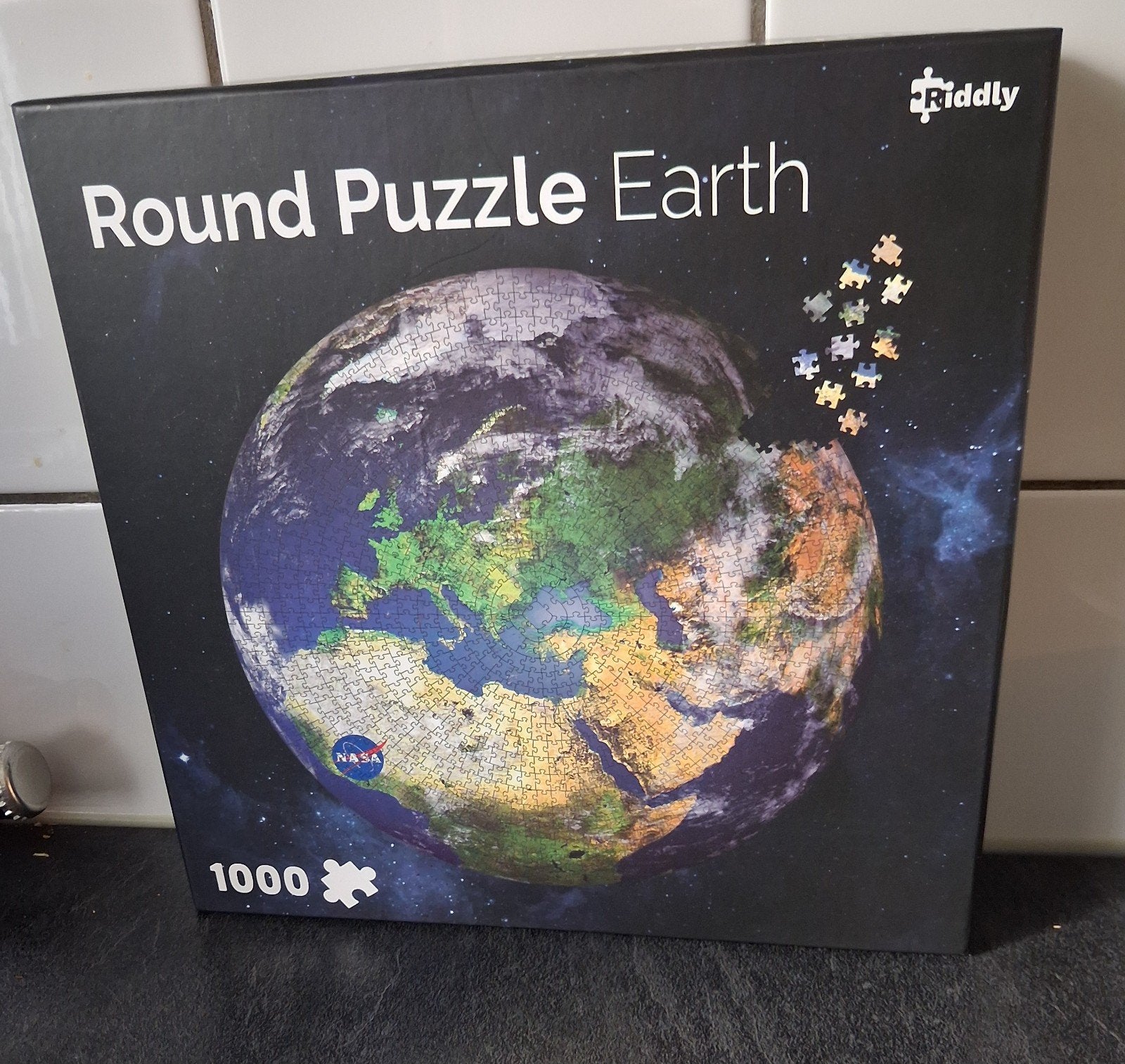 NASA Round Puzzle Earth 1000 stukjes, Ophalen, 500 t/m 1500 stukjes, Zo goed als nieuw, Legpuzzel