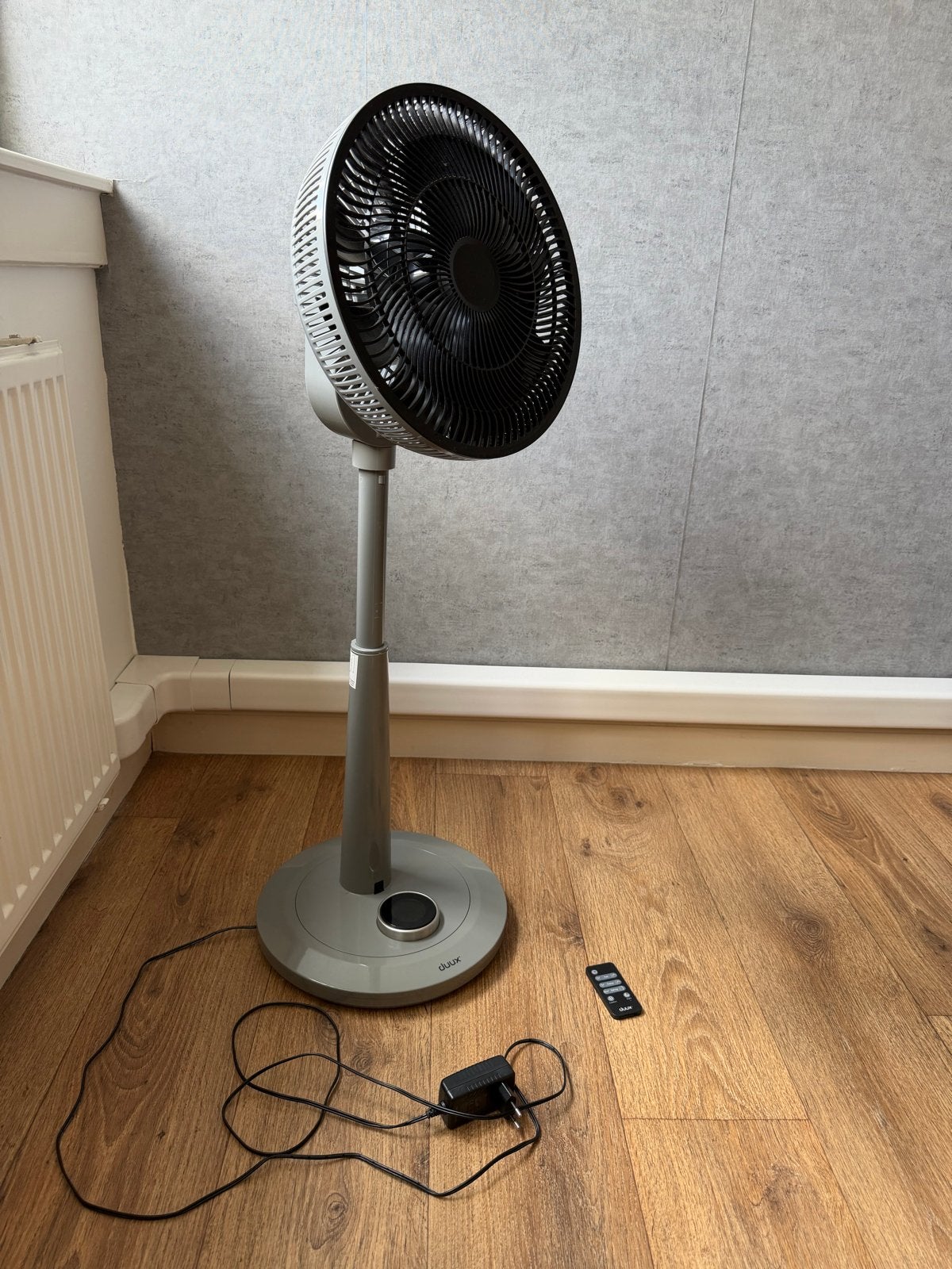 Duux Whisper Ventilator DXCF09 met Afstandsbediening, Ophalen, Ventilator met afstandsbediening, Zo goed als nieuw, Statiefventilator