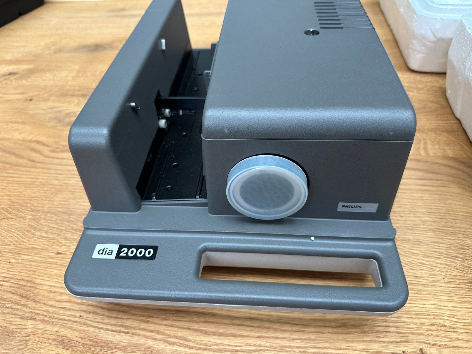Philips DIA 2000 diaprojector in perfecte staat, Ophalen, Zo goed als nieuw