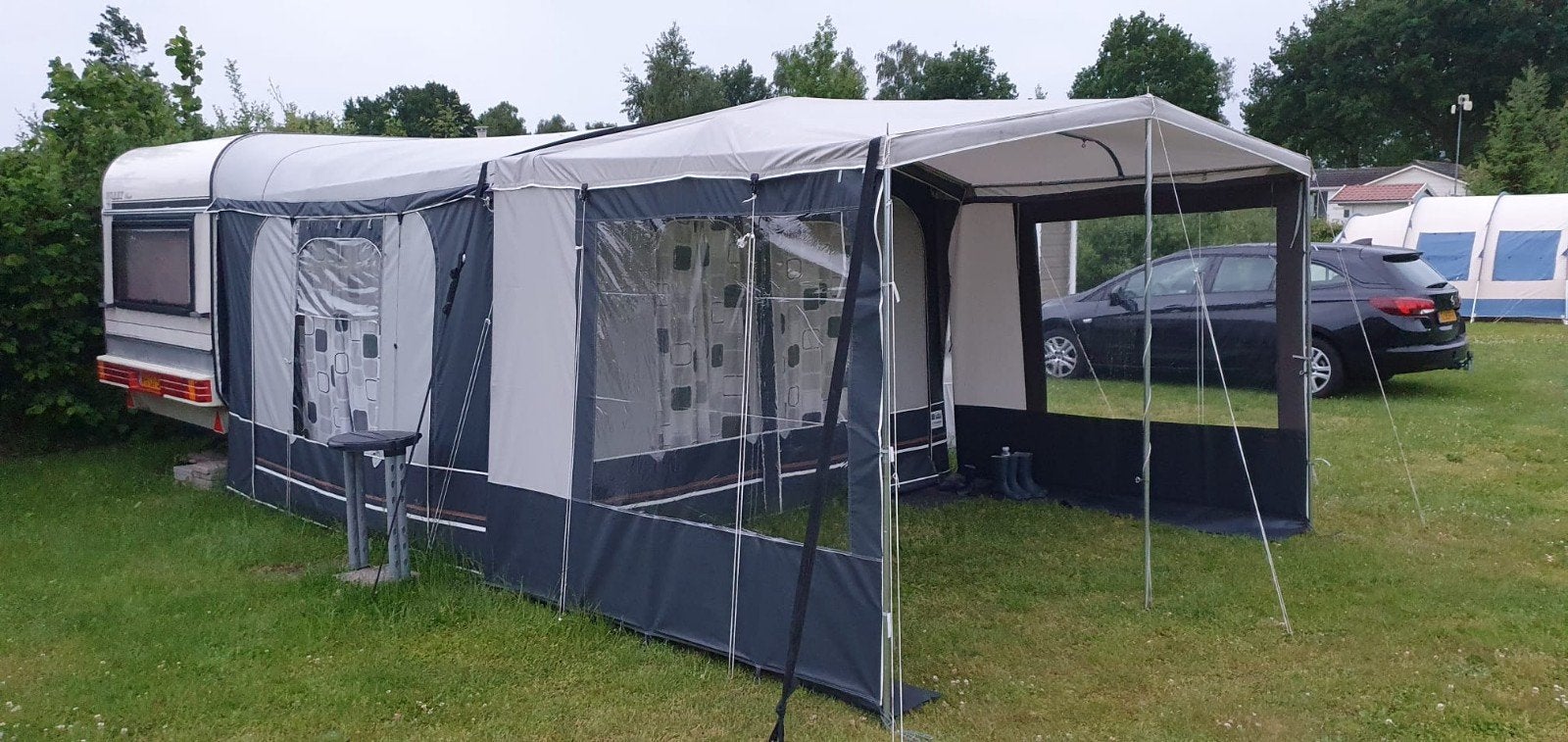 Seizoens voortent met luifel en erker, Goldcamp Aruba mt5, Ophalen