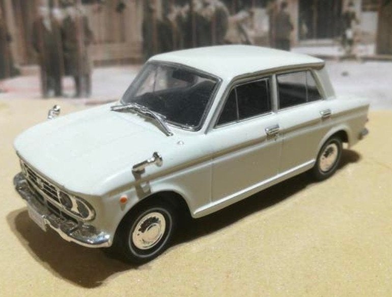 Datsun Bluebird 410 1963 1:43 Norev, Hobby en Vrije tijd, Modelauto's | 1:43, Ophalen of Verzenden, Zo goed als nieuw, Auto, Norev