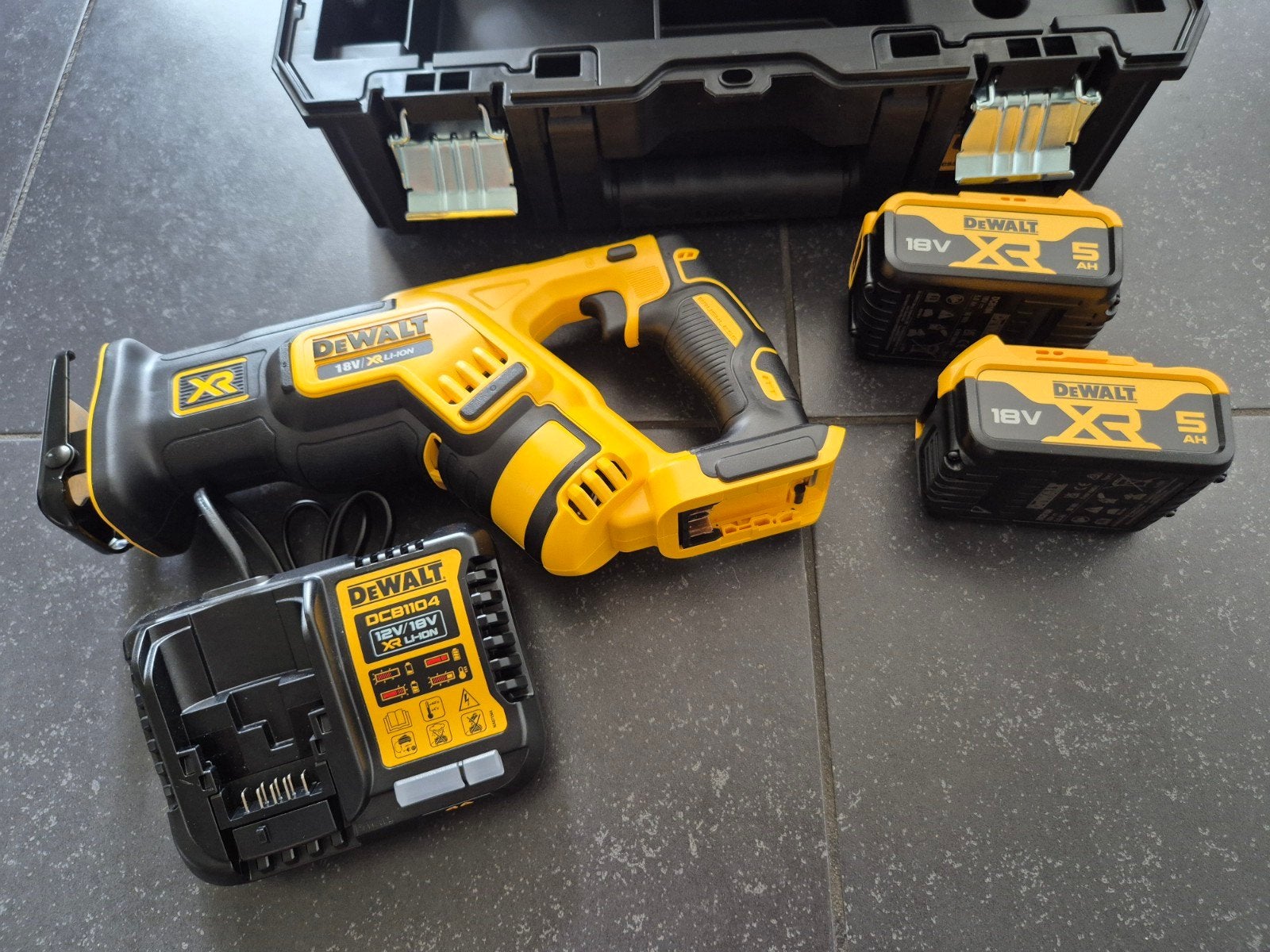 DeWalt Reciprozaag incl accu's/lader in TSTAK, Ophalen of Verzenden, Nieuw