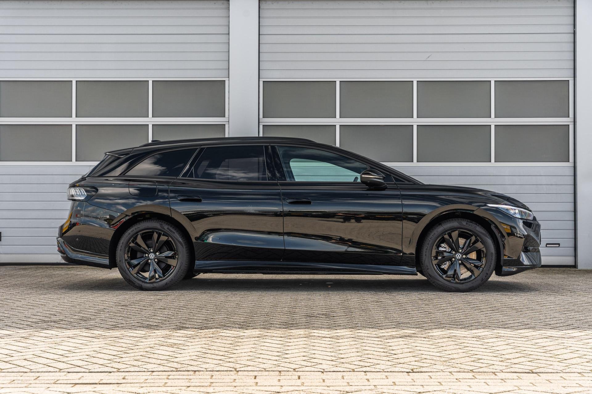 Volkswagen ID.7 Tourer 286pk Limited Edition Plus 77 kWh | E, Auto's, Automaat, 12 maanden, Achterwielaandrijving, Zwart