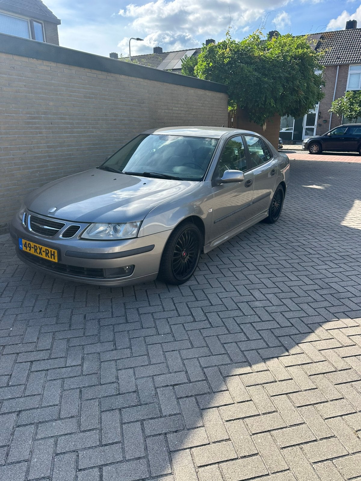 Saab 9-3 1.8 T Sport Sedan AUT 2005 Grijs, Auto's, 1998 cc, Stoelverwarming, 4 cilinders, Origineel Nederlands