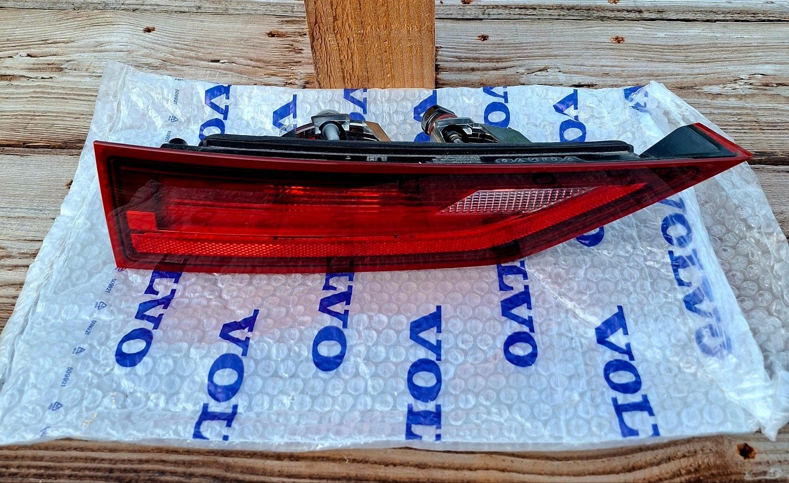 Volvo V90 Achterlicht Links (kofferklep deel), Ophalen of Verzenden, Gebruikt, Volvo
