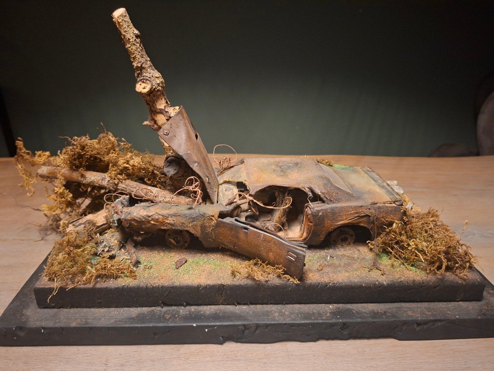 diorama 1970 Plymouth Cuda barnfind Mopar Barracuda 1/18, Ophalen, Gebruikt, Auto, ERTL