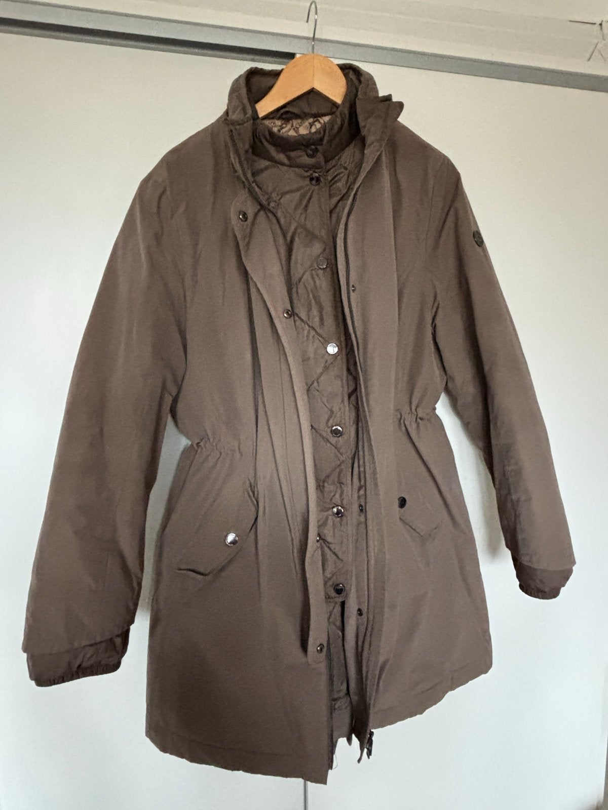 Gerry Weber dameswinterjas, maat 42/44, afneembare capuchon, Ophalen of Verzenden, Gedragen, Maat 42/44 (L), Bruin