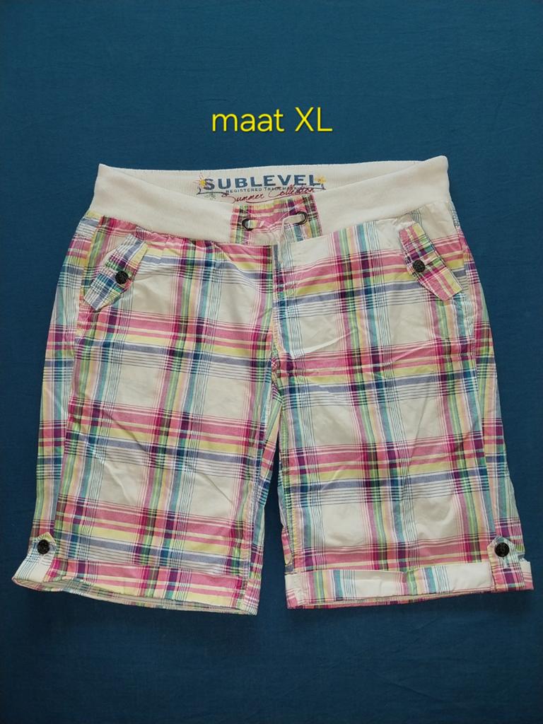 Gekleurde Geruite korte broek dames maat XL 40 42, Ophalen of Verzenden, Zo goed als nieuw, Kort