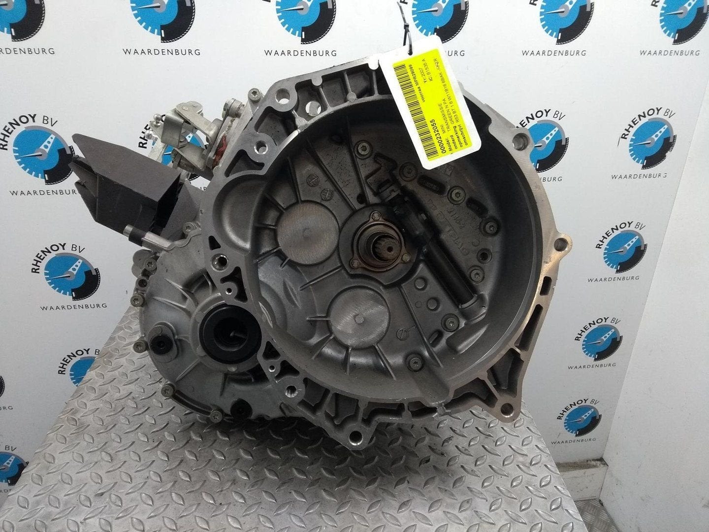 MINI (BMW) MINI TRANSMISSIE / VERSNELLINGSBAK 2007, Auto-onderdelen, Ophalen of Verzenden, Nieuw, Stiba lid