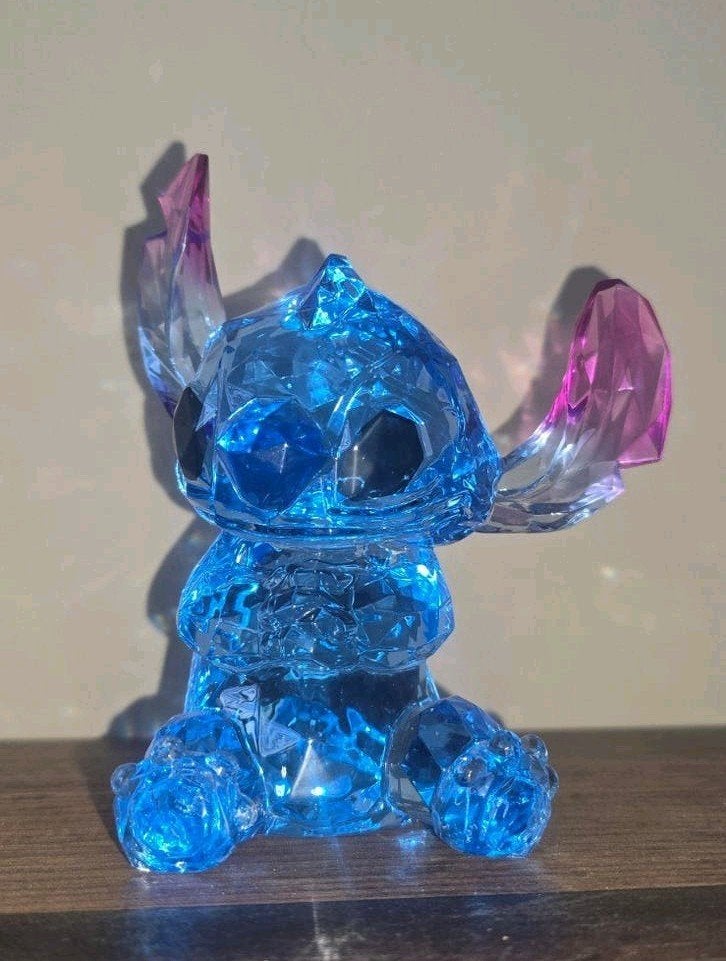 Disney Showcase Facets Stitch Beeldje - 15 cm, Ophalen of Verzenden, Overige figuren, Zo goed als nieuw, Beeldje of Figuurtje