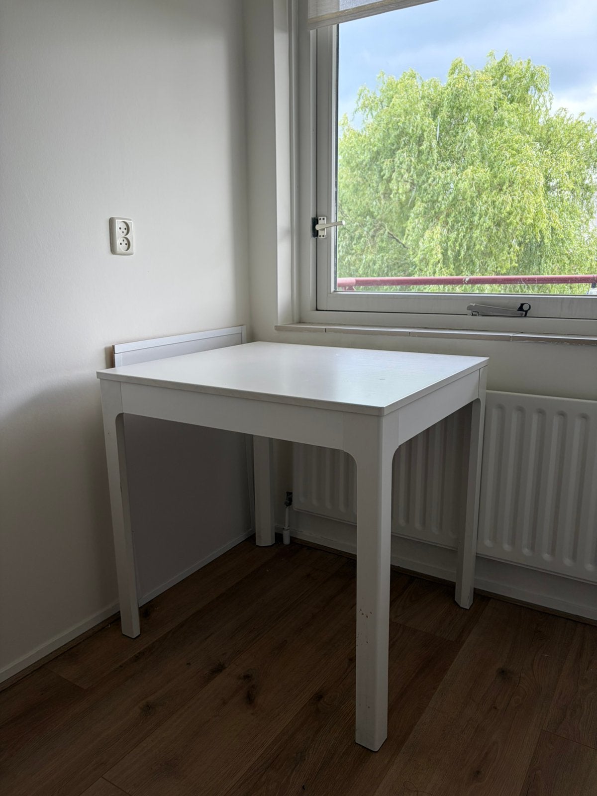 Foto 2 van Uitschuifbare tafel/bureau