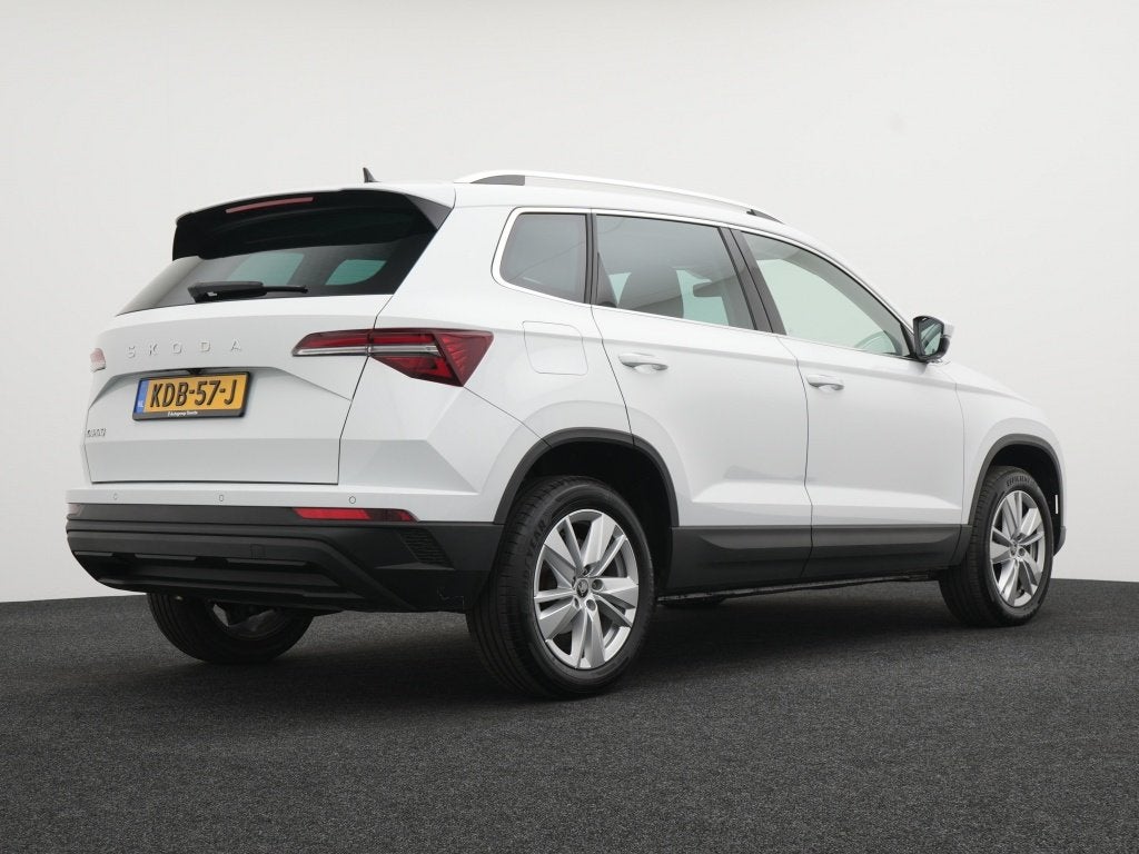 Skoda Karoq 1.5 TSI ACT Business Edition - Private lease 629, Stof, 4 cilinders, Karoq, Bedrijf