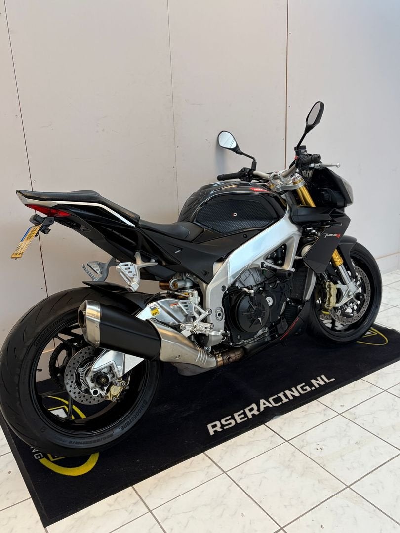 APRILIA Tuono 1000R (bj 2011) 40,742 km, 4 cilinders, Motorrijbewijs A, Bedrijf, Onbekend