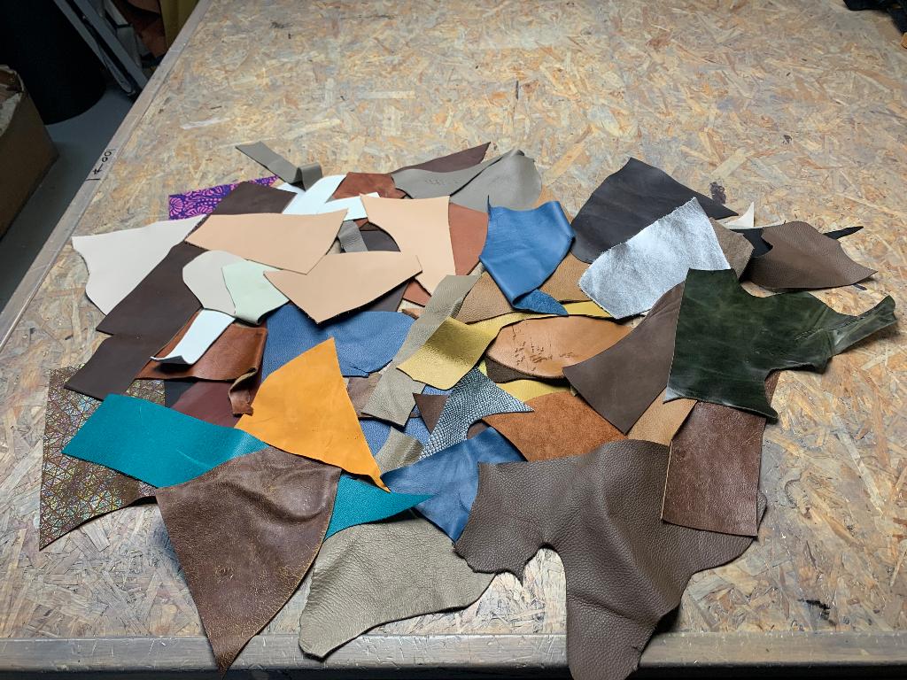 Knutselpakket kleine leren restlapjes, Hobby en Vrije tijd, Stoffen en Lappen, Leer of Kunstleer, Minder dan 30 cm, Minder dan 30 cm