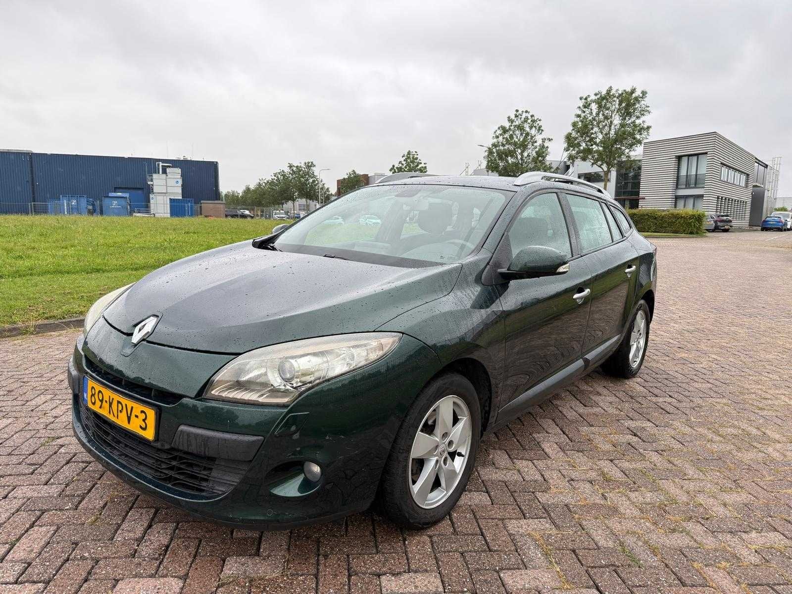 Renault Mégane Estate 2.0 Dynamique Automaat *, 89-KPV-3, Auto's, Gebruikt, 4 cilinders, Euro 4, 1310 kg
