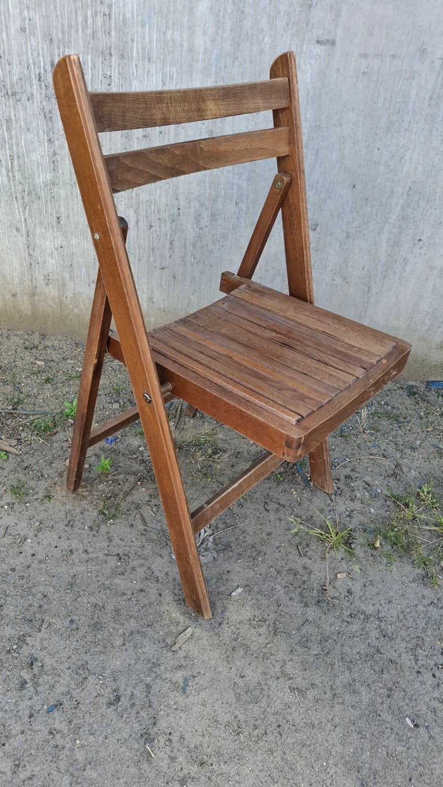 84 houten vintage klapstoel partij terras evenement retro, Ophalen of Verzenden, Bruin, Hout, Vijf, Zes of meer stoelen