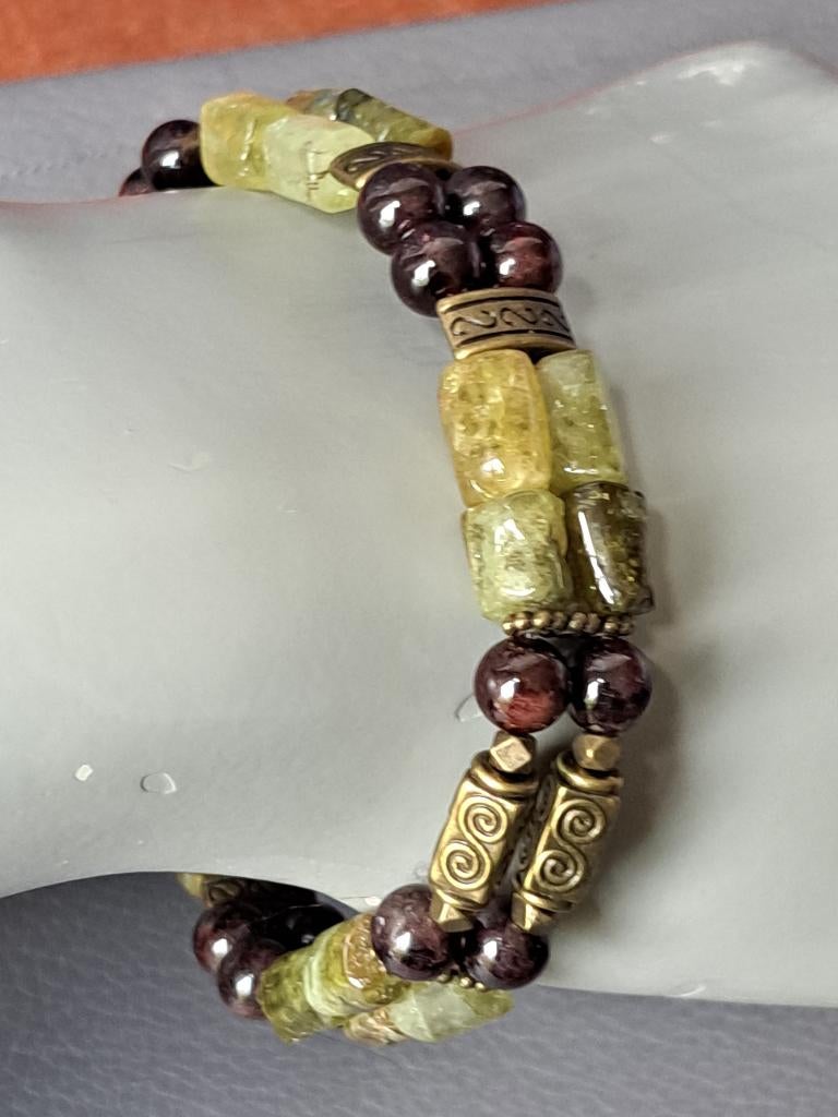 579 edelsteen dubbele armband met rode & Tsavoriet Granaat, Overige kleuren, Nieuw, Ophalen of Verzenden, Elastiek