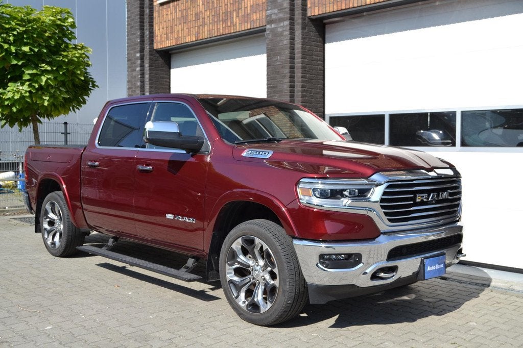 Dodge RAM 1500 5.7 V8 Crew Cab Longhorn, Head-up, 360 camera, Automaat, Gebruikt, 5654 cc, Leder