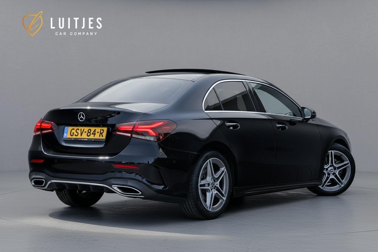 Mercedes-Benz A-klasse 200 AMG Launch Edition |Pano-dak|Sfee, Dealer onderhouden, Gebruikt, 4 cilinders, Leder en Stof