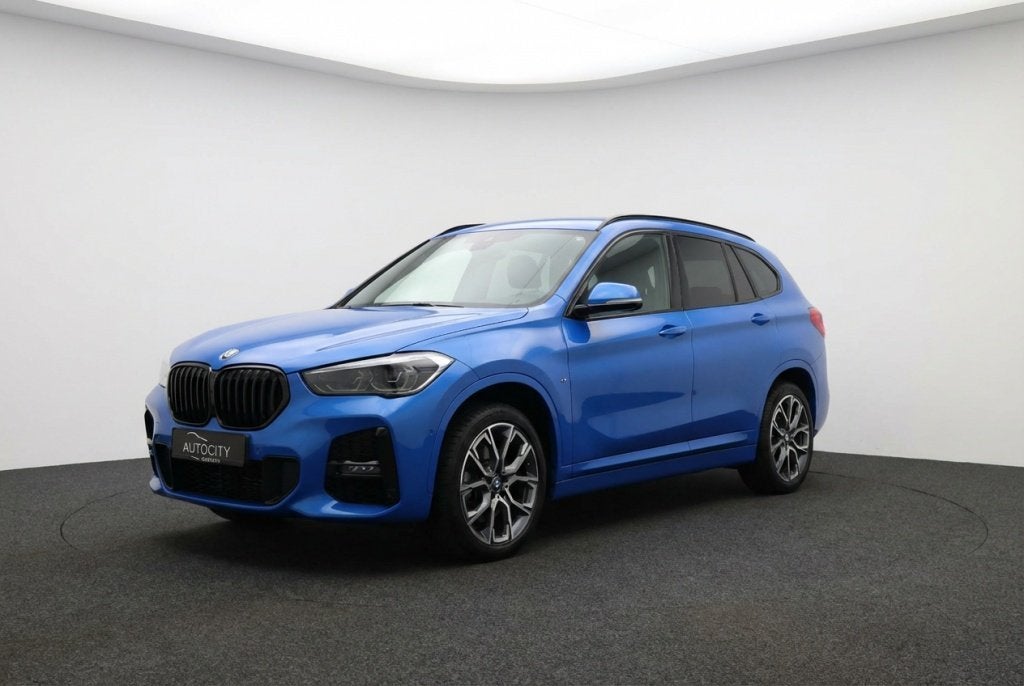 BMW X1 sDrive 20i M Sport Pano l Memory l Trekhaak l Carplay, Auto's, 1998 cc, Euro 6, 4 cilinders, Blauw