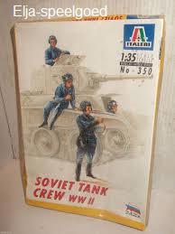 Italeri 1:35 SOVIETTANK CREW WWII 350 met 5 soldaten/figuren, Ophalen of Verzenden, Nieuw, 1:35 tot 1:50, Figuur of Figuren