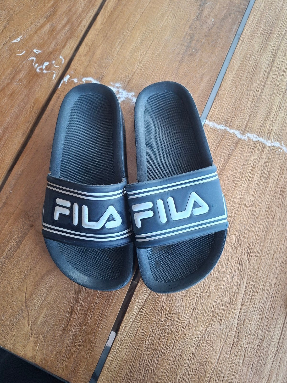 FILA Badslippers Maat 31 - Zien er nog goed uit!, Kinderen en Baby's, Kinderkleding | Overige, Ophalen of Verzenden, Zo goed als nieuw