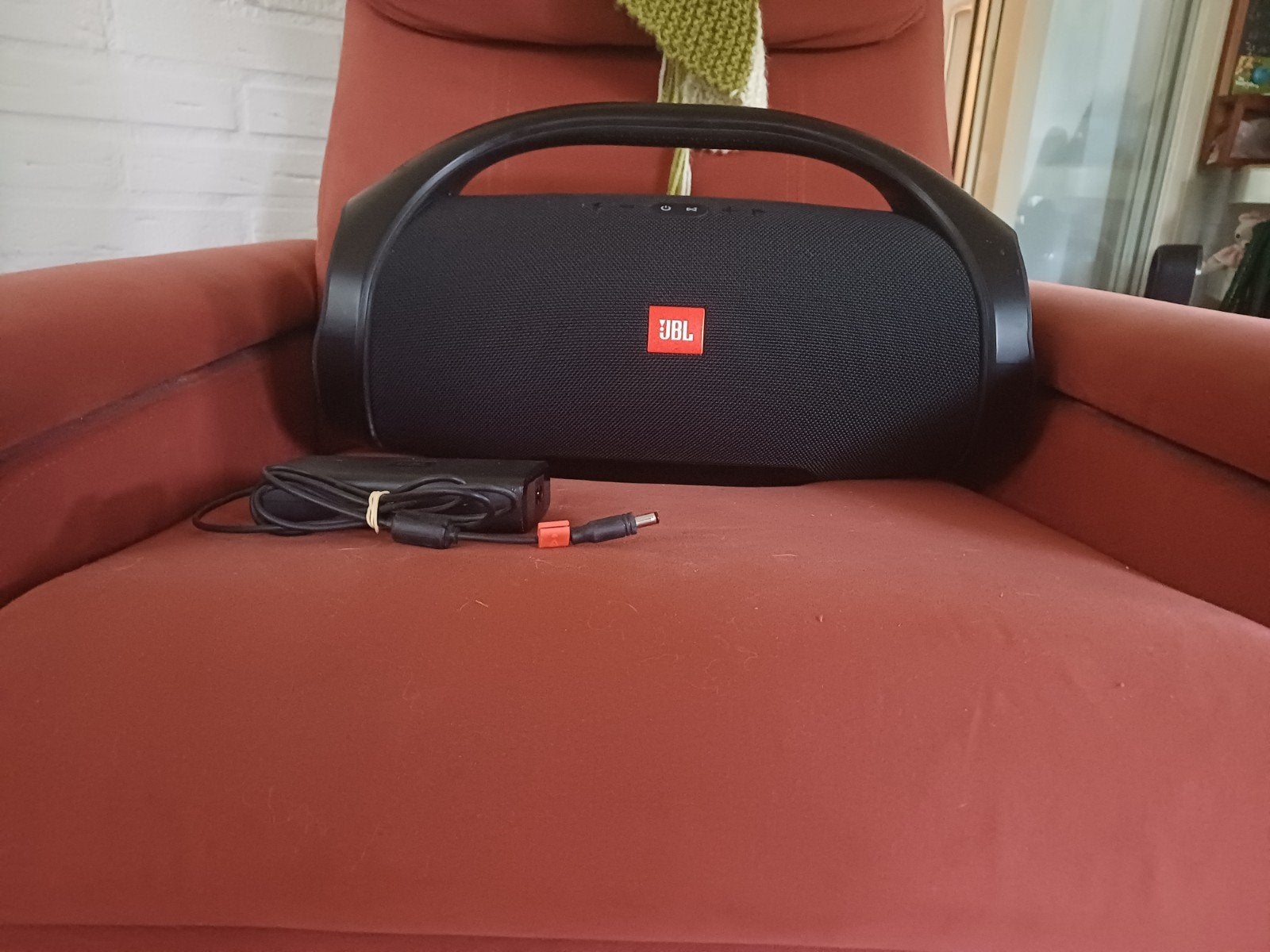 JBL Boombox Draagbare Bluetooth Speaker met Oplader, Audio, Tv en Foto, Luidsprekers, Gebruikt, Draagbare speaker, 150 watt of meer