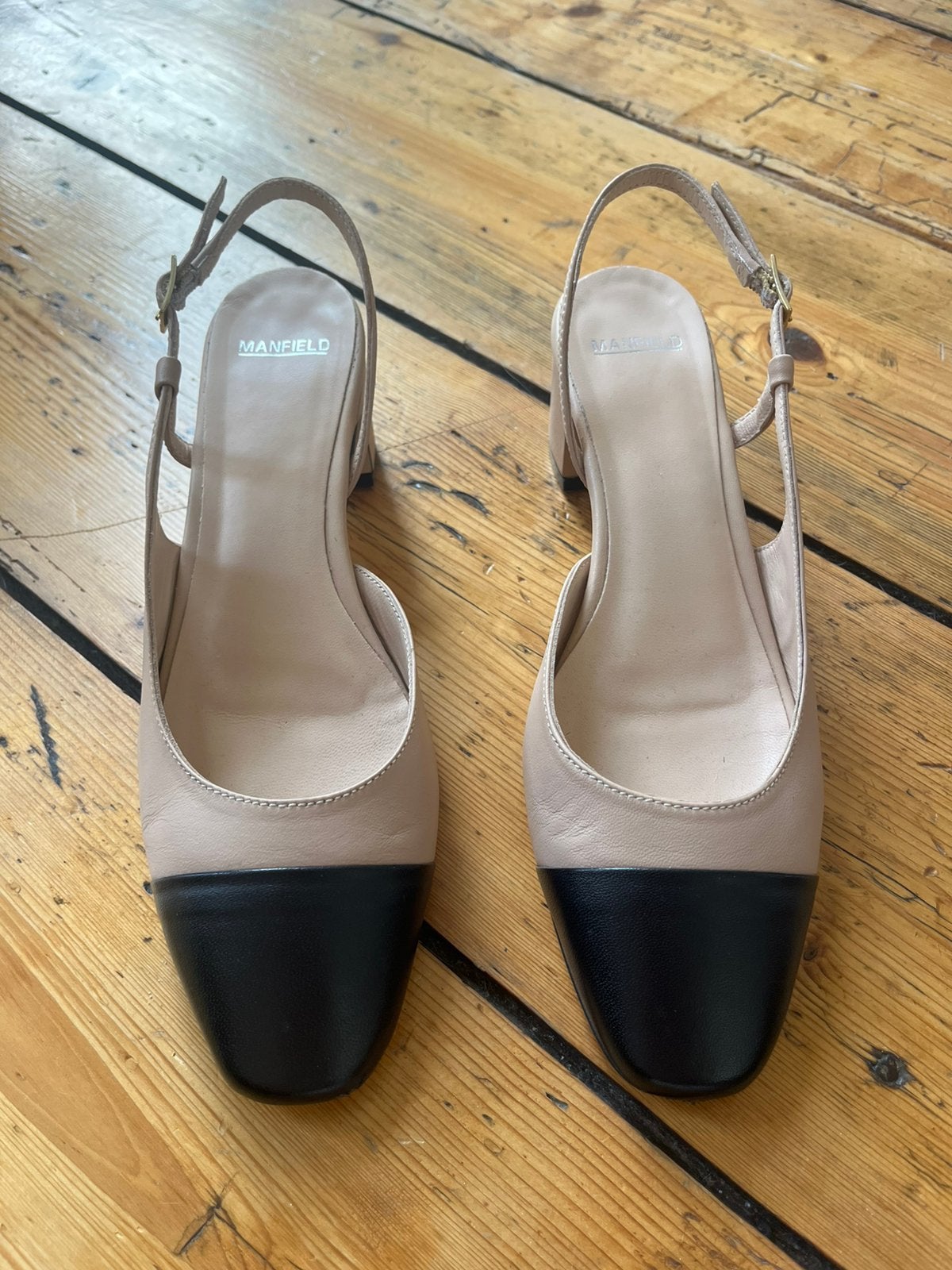 Manfield | Beige leren slingback pumps | Maat 38, Kleding | Dames, Schoenen, Schoenen met lage hakken, Verzenden, Beige, Zo goed als nieuw