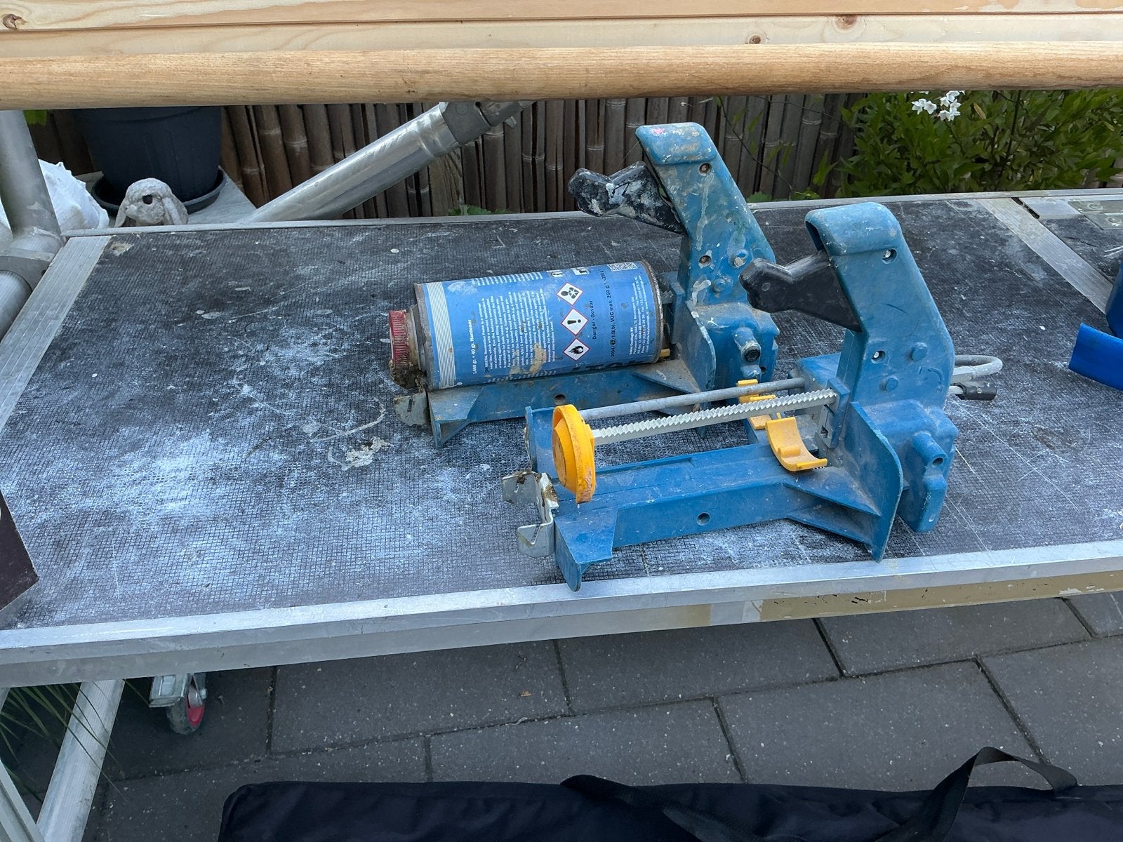 Twee Woodfill pistolen - Kitspuiten voor houtvuller, Doe-het-zelf en Verbouw, Gereedschap | Handgereedschap, Ophalen of Verzenden
