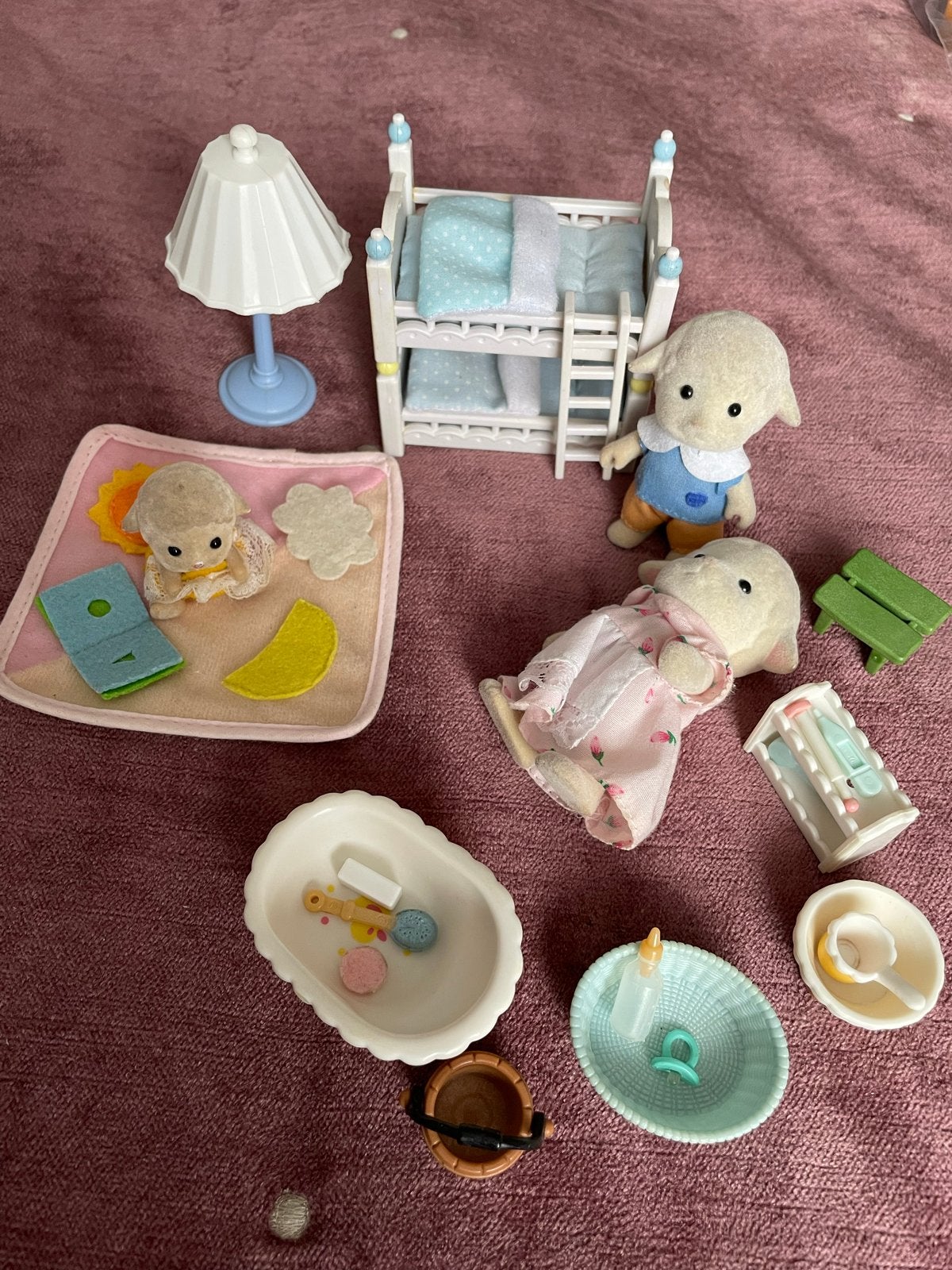 Sylvanian Families Schapen Familie met Meubels en Accessoire, Kinderen en Baby's, Speelgoed | Overig, Ophalen of Verzenden, Gebruikt