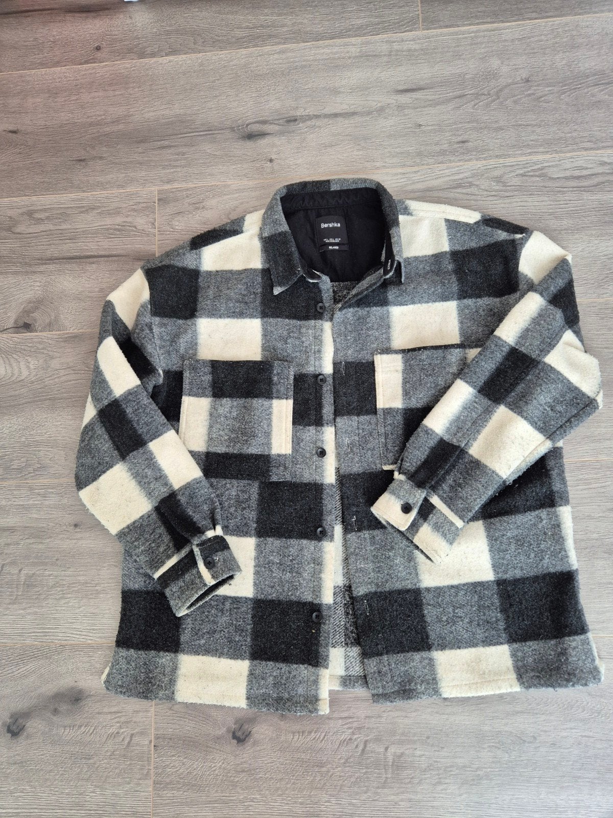 Bershka geblokt overshirt / jacket (Maat L) - Zwart/Wit/Grij, Kleding | Heren, Truien en Vesten, Maat 52/54 (L), Zwart, Ophalen of Verzenden