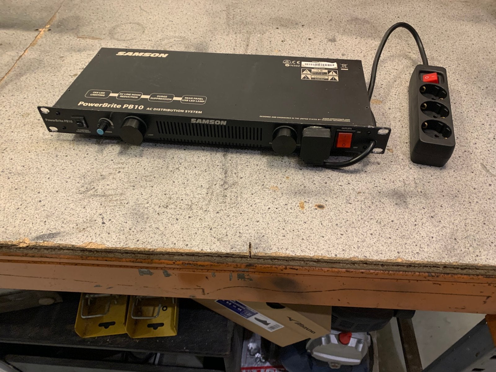 Samson PowerBrite PB10 19” Power Conditioner Distributor, Ophalen of Verzenden, Zo goed als nieuw