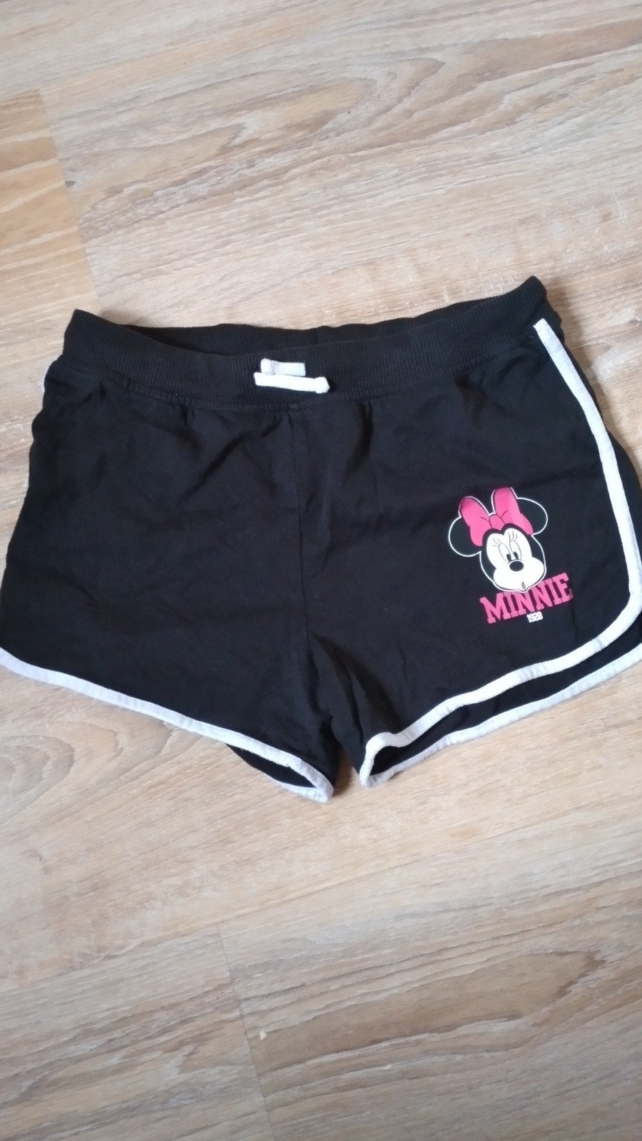 leuke korte broek met Minnie mouse maat 158/164, Kinderen en Baby's, Kinderkleding | Maat 158, Gebruikt, Meisje, Ophalen of Verzenden