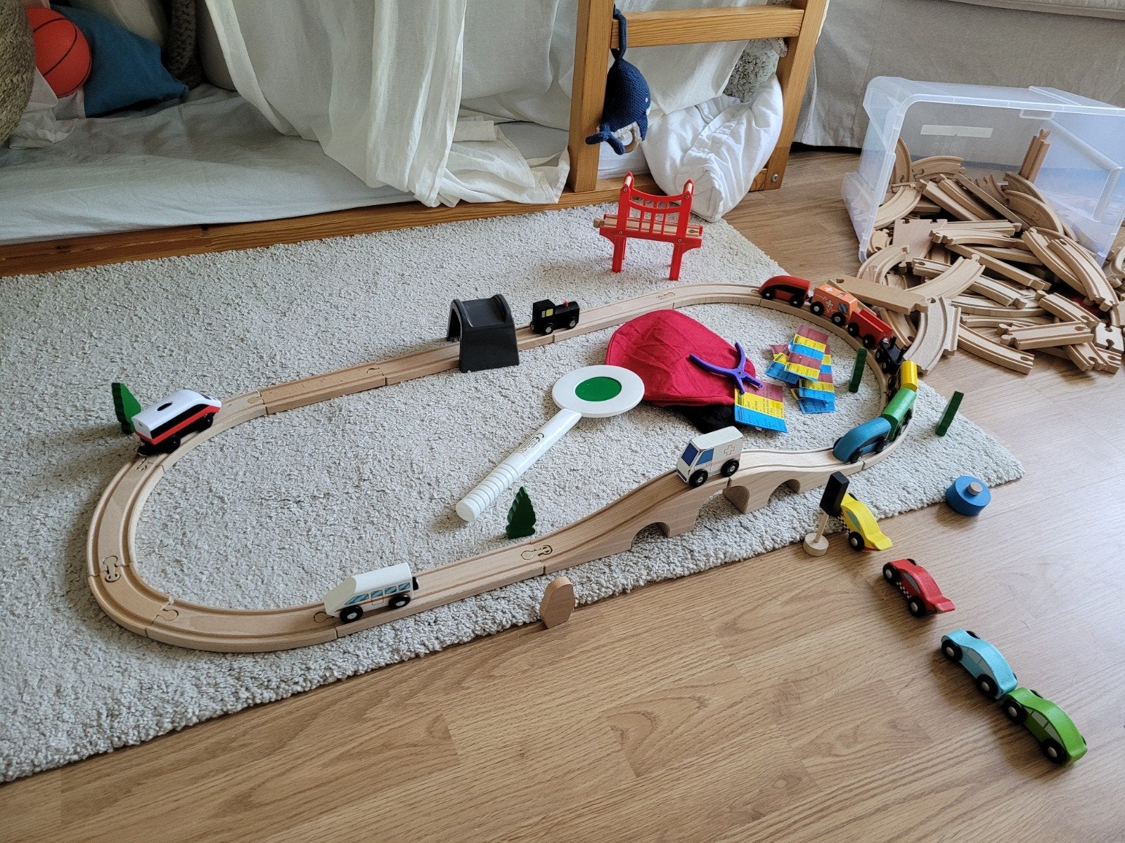 Grote Houten Treinset met Elektrisch Trein en IKEA Onderdele, Kinderen en Baby's, Speelgoed | Speelgoedvoertuigen, Ophalen of Verzenden