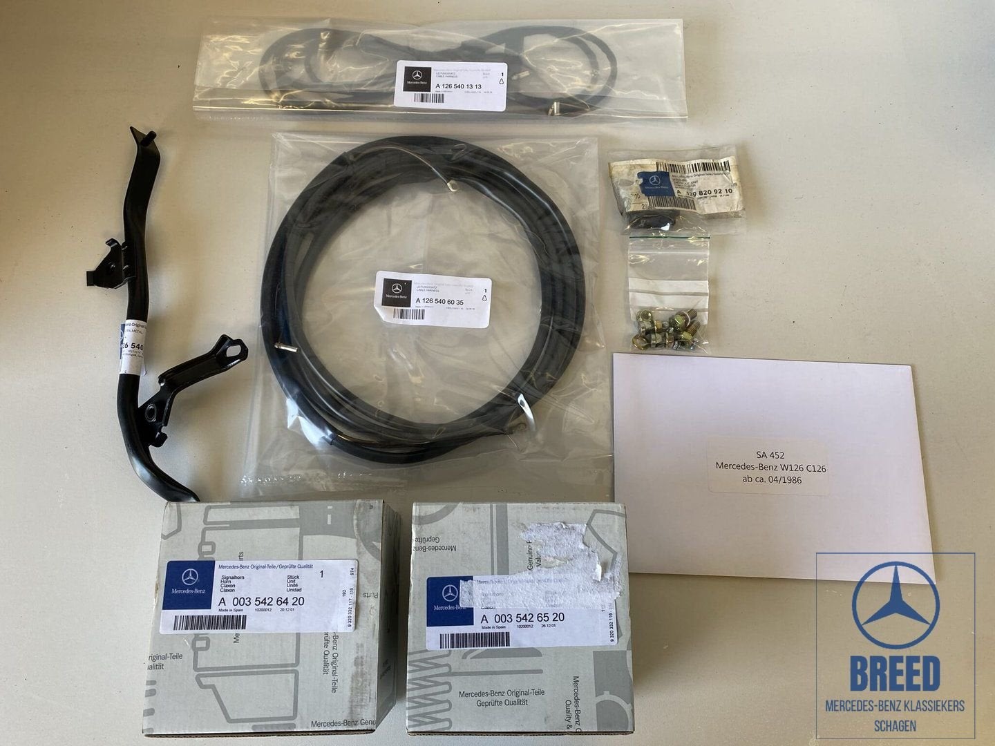 NOS inbouwset dubbeltonige claxon voor Mercedes-Benz W126, -, Nieuw, Ophalen of Verzenden, -