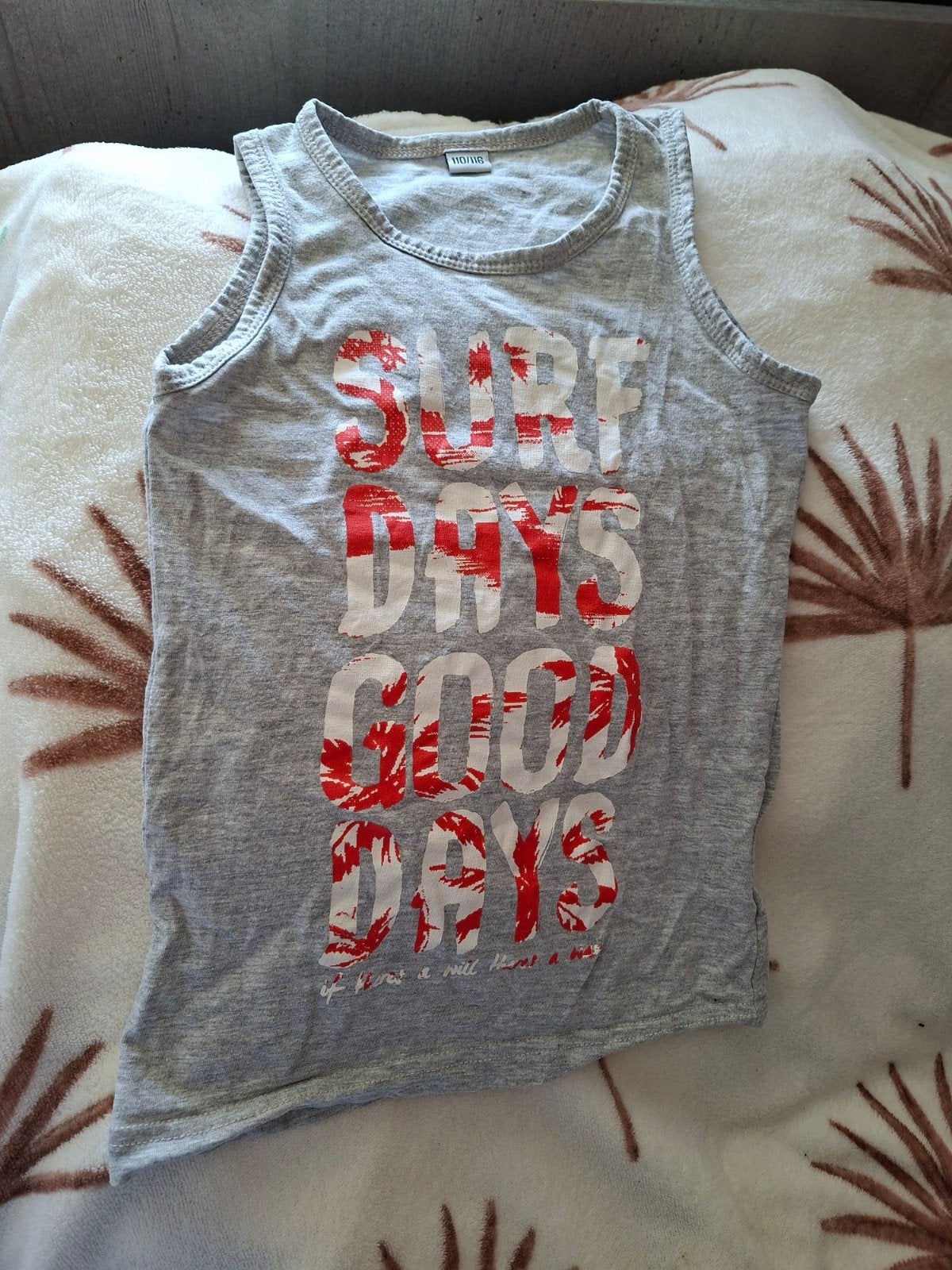 Grijs mouwloos shirt met 'Surf Days Good Days' opdruk, Ophalen of Verzenden, Gebruikt, Nona, Jongen