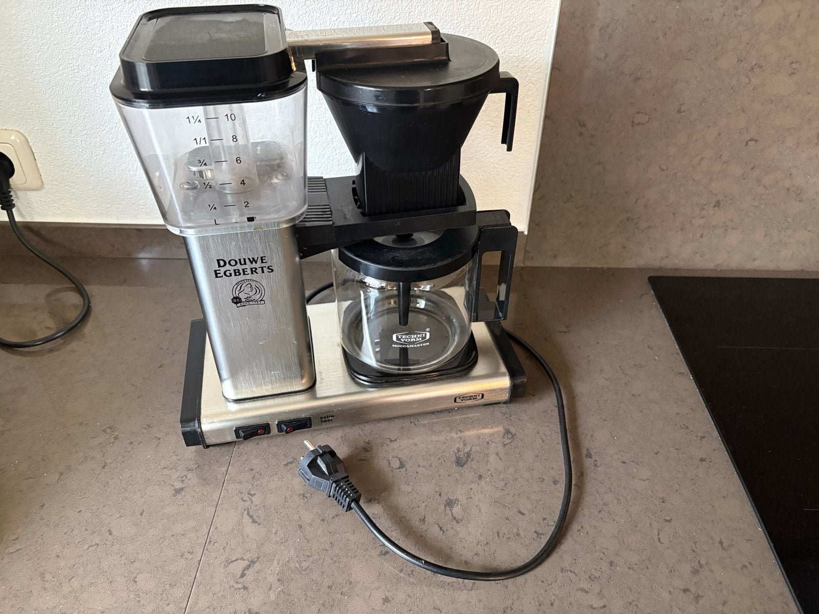 Douwe Egberts Moccamaster Koffiezetapparaat, Ophalen, Afneembaar waterreservoir, Gebruikt, 10 kopjes of meer