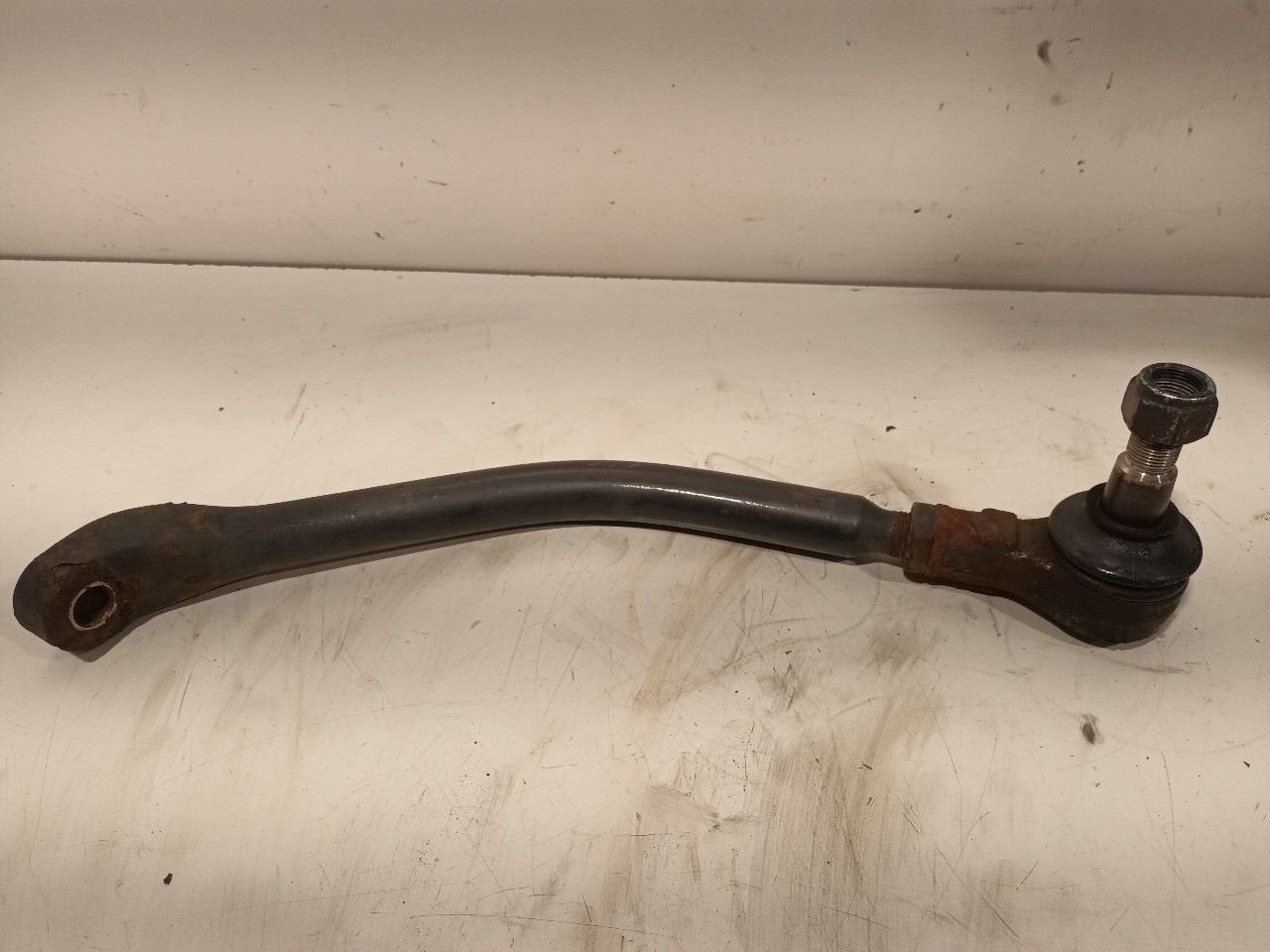 Draagarm links voor Iveco New Daily, Onderdelen@venauto.nl, Van der Ven Autorecycling B.V., Gebruikt, Ettenseweg 76, 4706 PB Roosendaal, The Netherlands