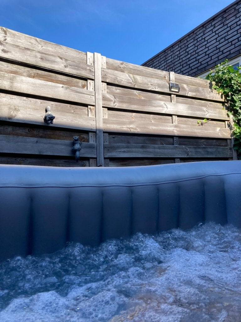 Jacuzzi 4 persoons vierkant, Ophalen, Gebruikt, Afdekzeil, Opblaasbaar