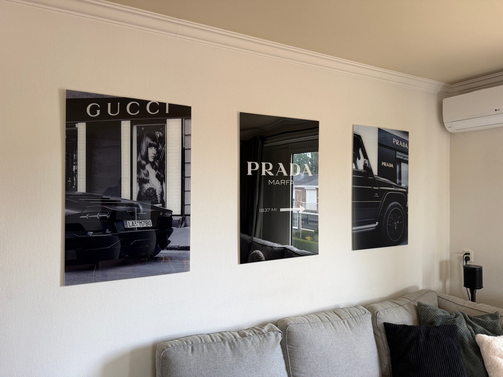 Set van 3 Luxe Wanddecoraties: Gucci, Prada Marfa, Prada, Ophalen, 50 – 75, Minder dan 50 cm, Print