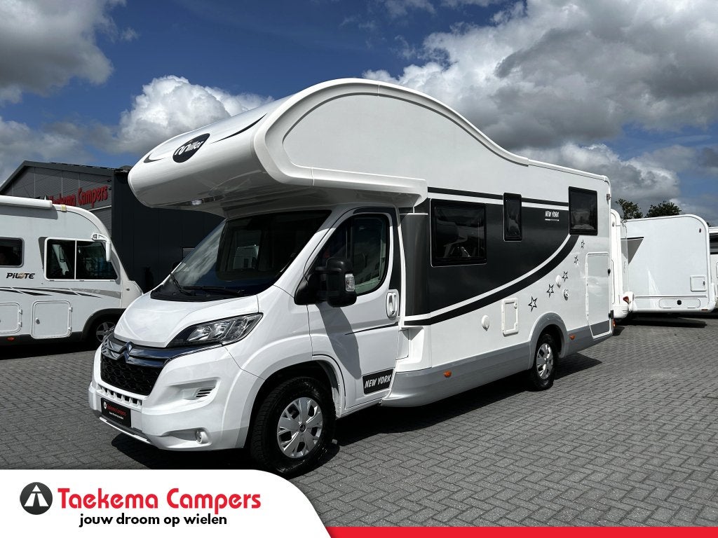 Miller New York Alkoof/Enkele-bedden/2022/Euro-6/Airco/6.8M!, Caravans en Kamperen, Overige merken, Alkoof, 6 tot 7 meter, Bedrijf