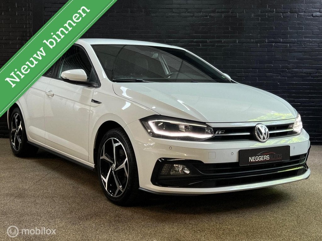 Volkswagen Polo 1.5 TSI Business R-Line 150PK CARPLAY LED, 4 cilinders, 150 pk, Automatische klimaatregeling, Wit