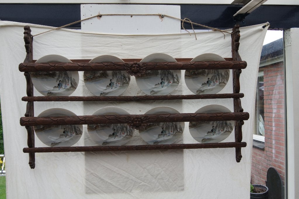 Geheel gestoken  wandrek met 8 Chinese/ japanse borden, Houtsnijwerk, Handgemaakt, Scène, Hout